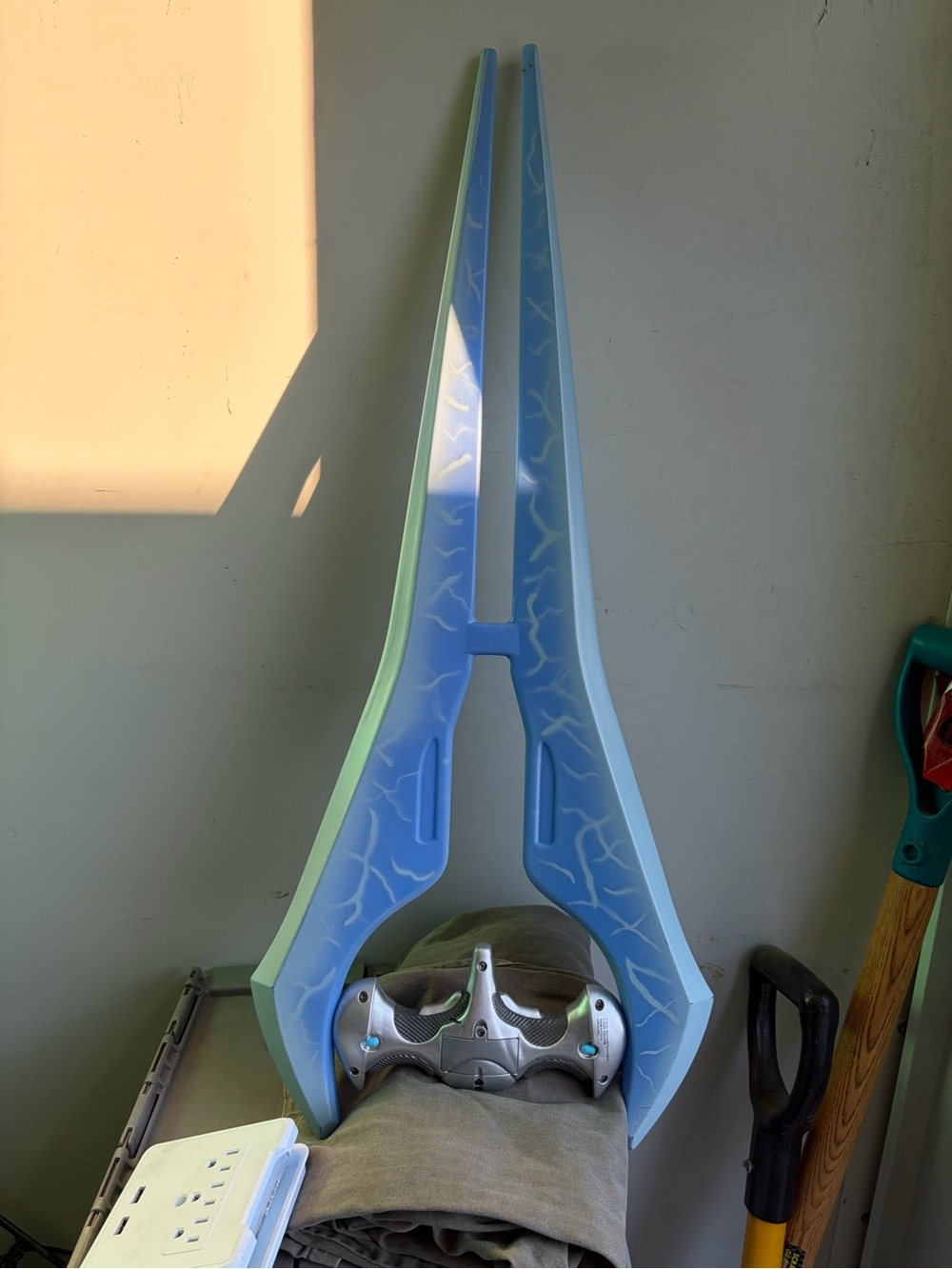 a Halo Energy Sword 2020 Microsoft